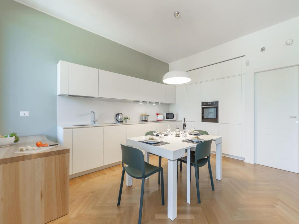 The Best Rent - Spacious Three-Bedroom Apartment With Terrace มิลาน ภายนอก รูปภาพ
