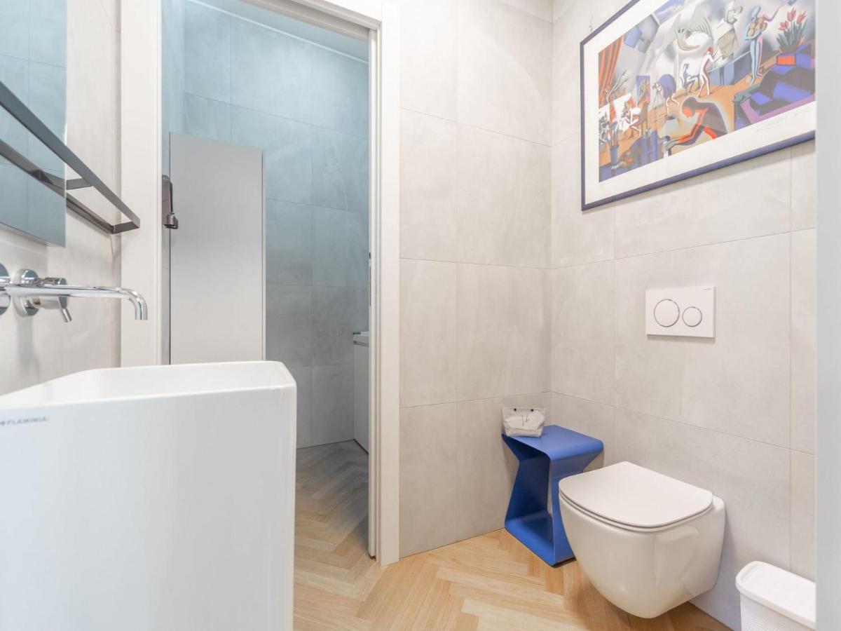 The Best Rent - Spacious Three-Bedroom Apartment With Terrace มิลาน ภายนอก รูปภาพ